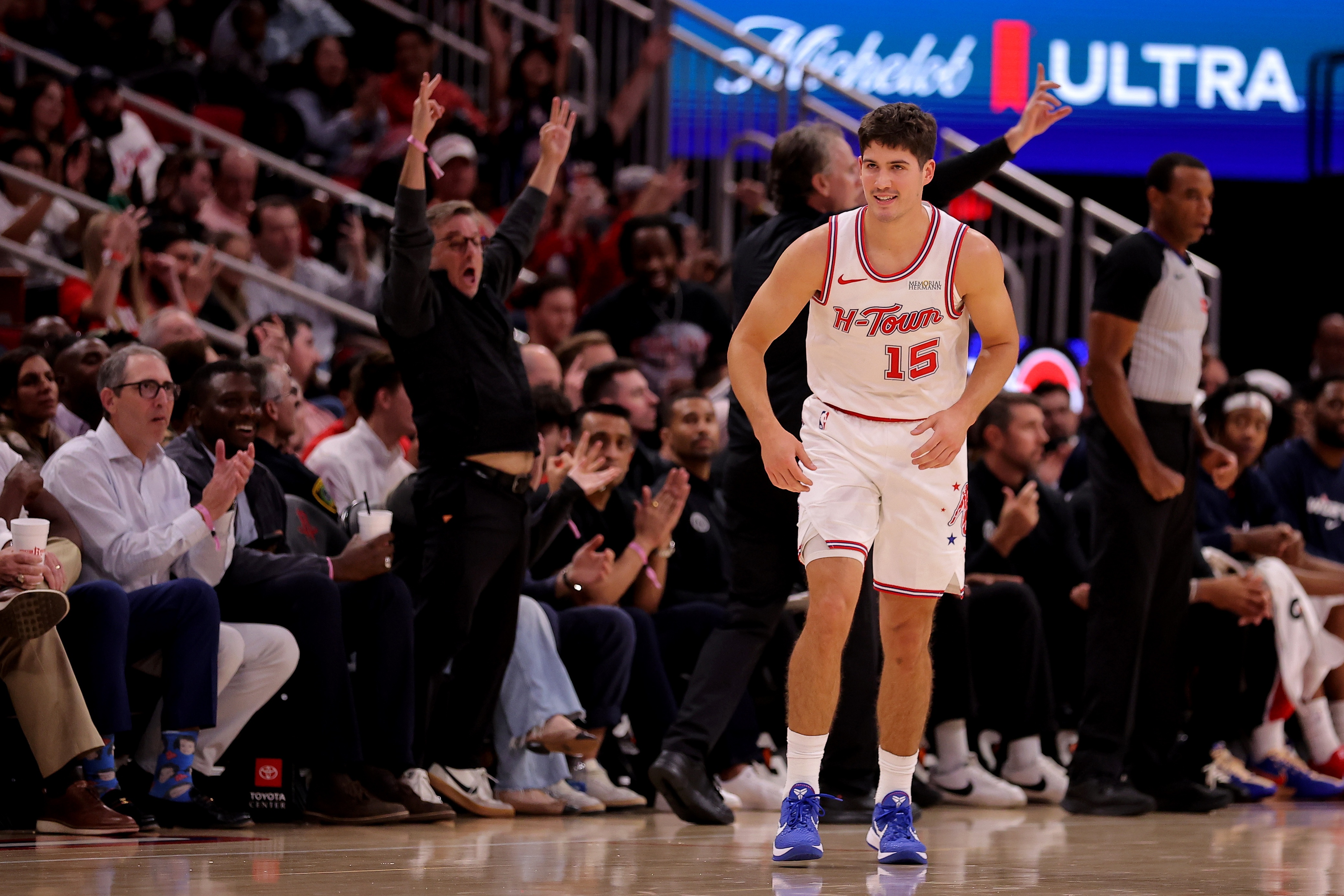 旺财28-谢泼德加入!火箭队史仅6人单场15+7+10+5断 哈登8次&amp;大梦皮蓬在列