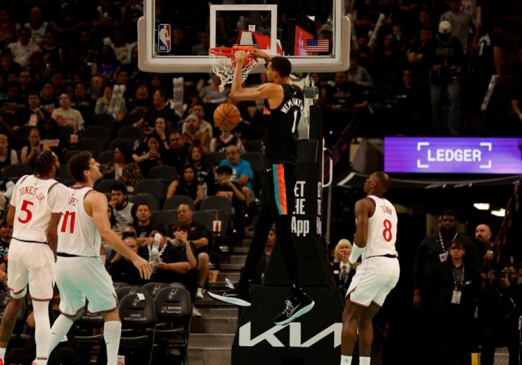 旺财28官网-周一竞彩篮球强档：马刺战绩彪炳 伦纳德或缺席